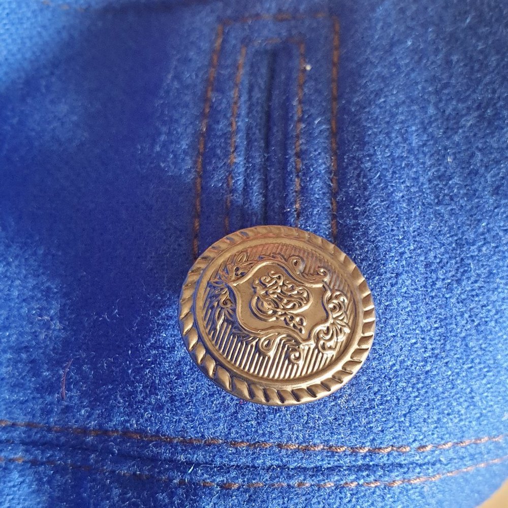 Jacket - Picture 8 of 15